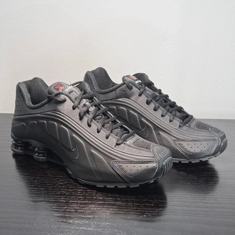 Nike Shox R4 - Picture 3 of 7